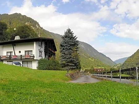Bed and breakfast Haus Karin Sankt Gallenkirch